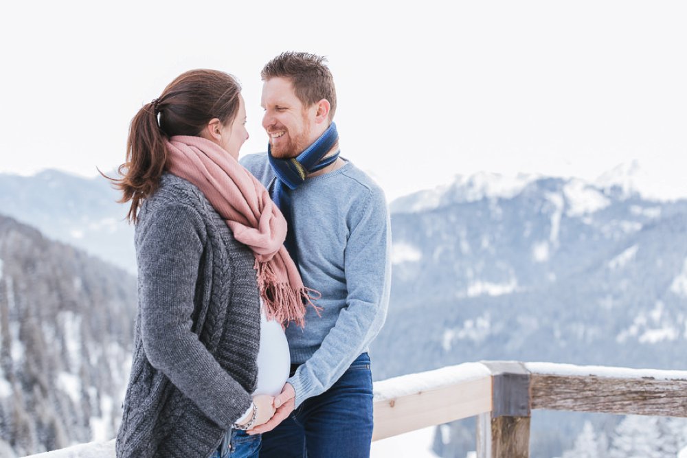 Paarfoto am Wallberg mit Babybauch